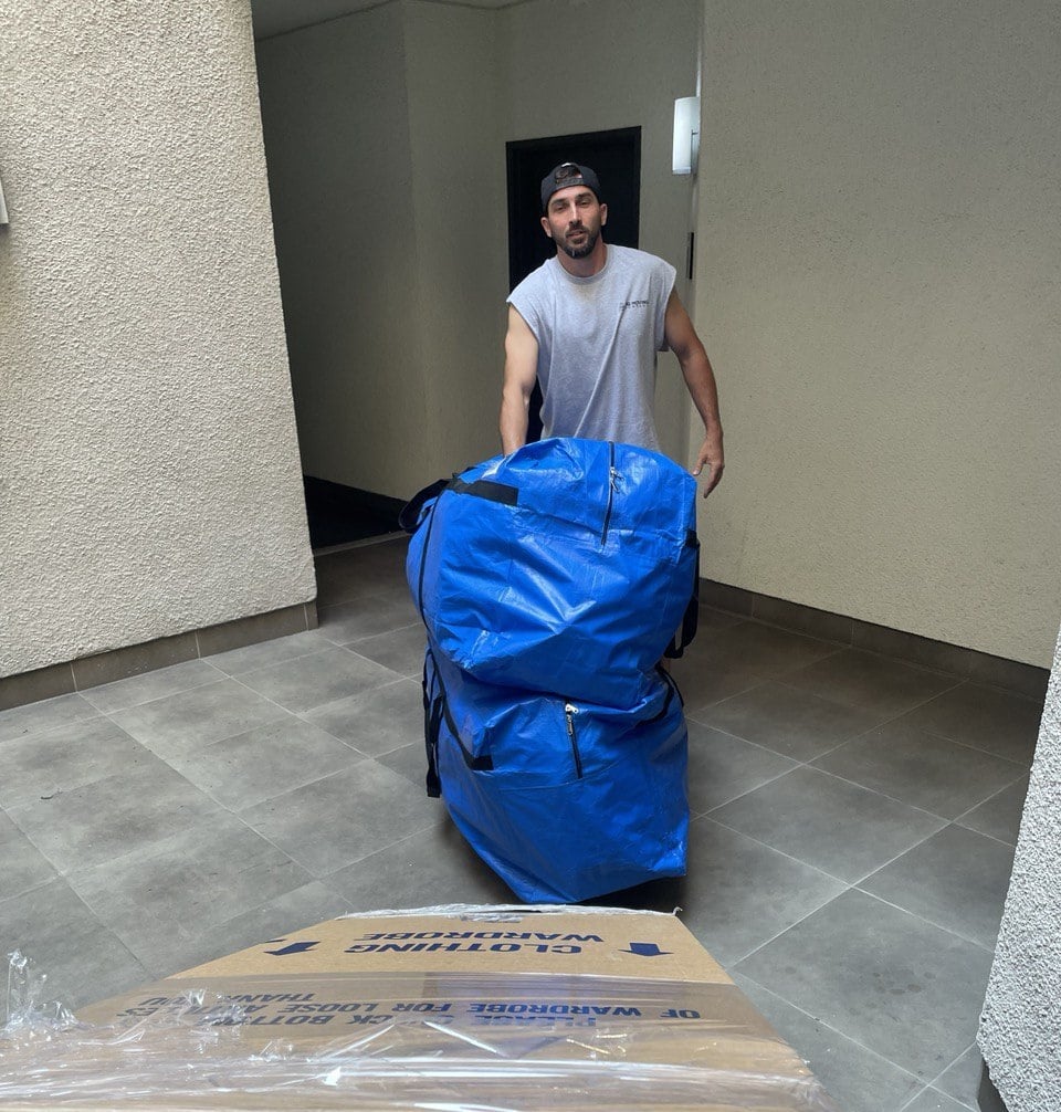 Reliable Santa Monica Movers at work