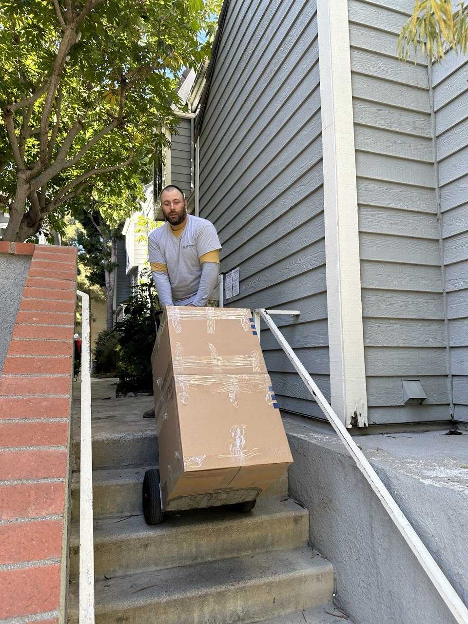 Hire Playa Vista Movers from SQ Moving