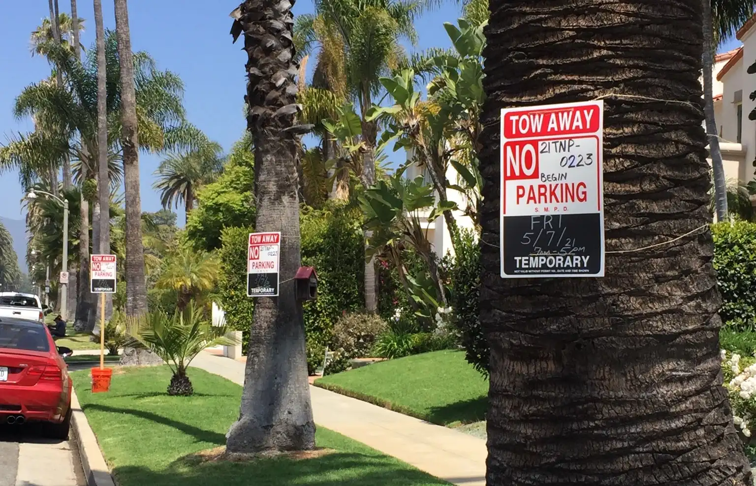 How to Reserve a Parking Spot for a Moving Truck in Los Angeles