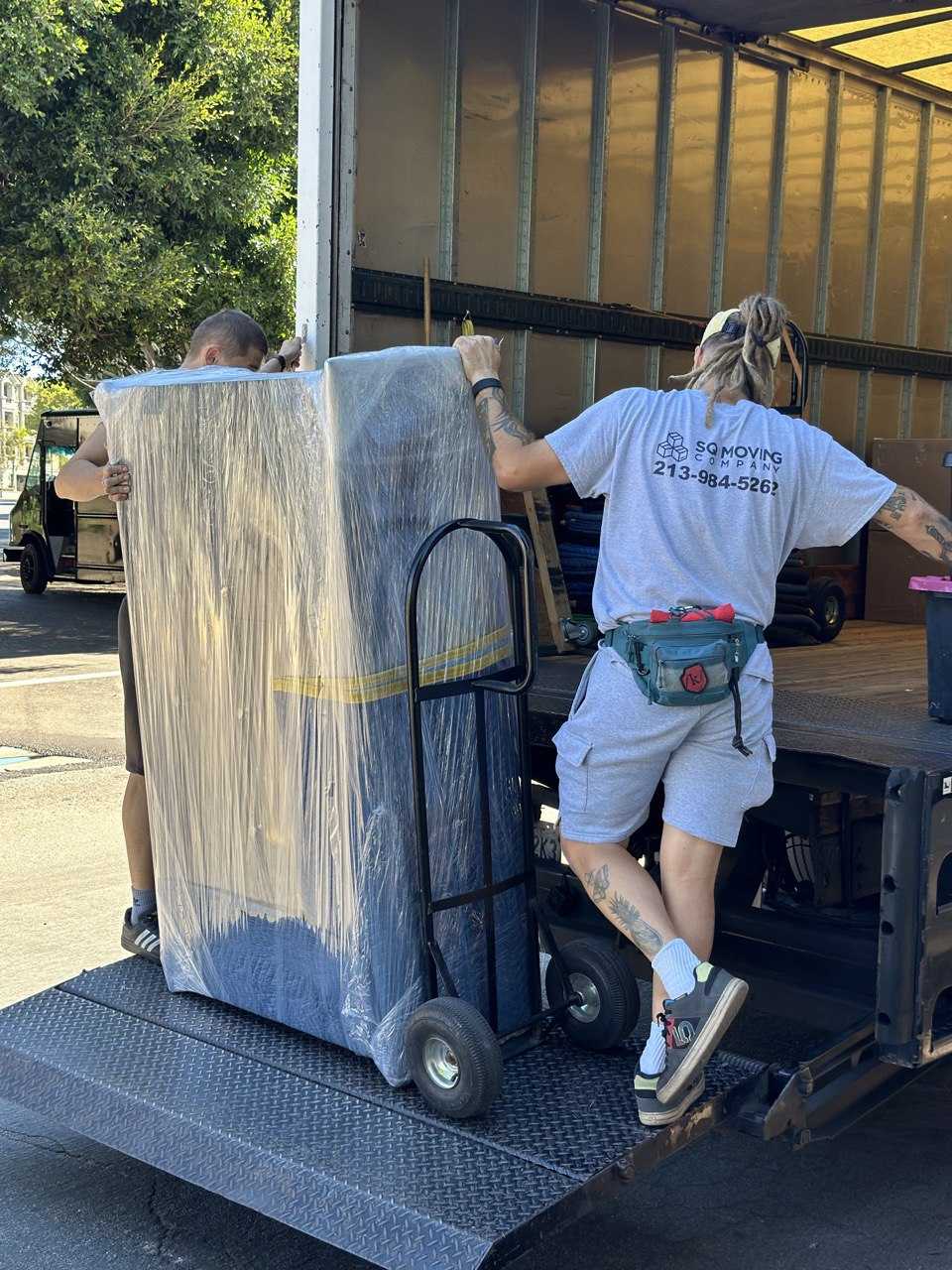 professional white glove moving services in Playa Vista