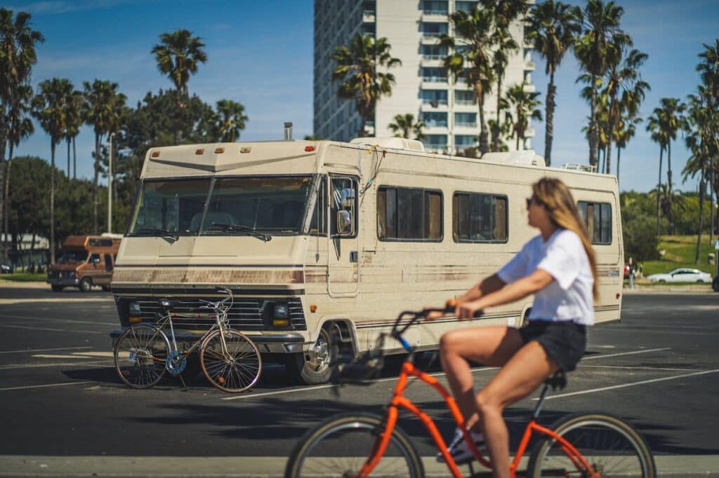 Moving to Marina del Rey: Life, Neighborhoods, and What to Expect 5 Bike ride in marina del rey
